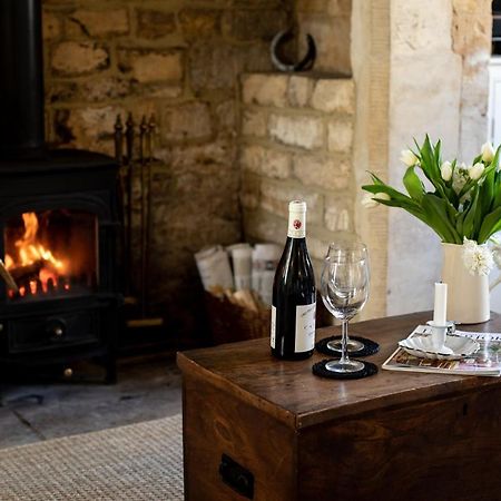 Gleneda Cottage - A Renovated, Traditional Cotswold Cottage Full Of Charm With Fireplace And Garden Bourton on the Hill 外观 照片